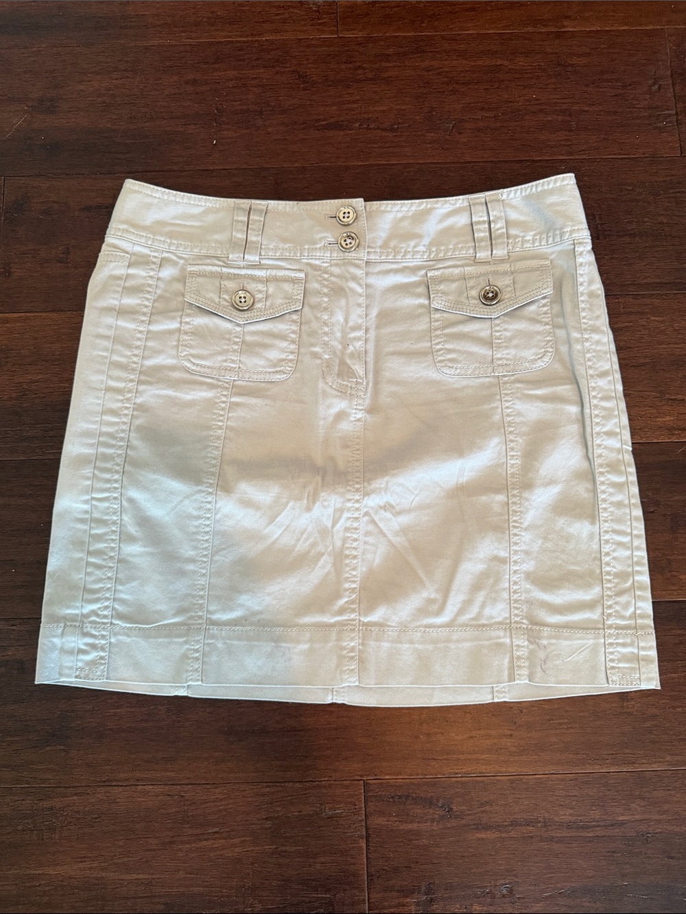 White House Black Market Cream Mini Skirt with Front Pockets